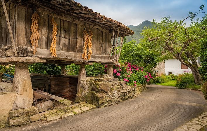 Pueblos bonitos de Asturias y Cantabria para una escapada de verano