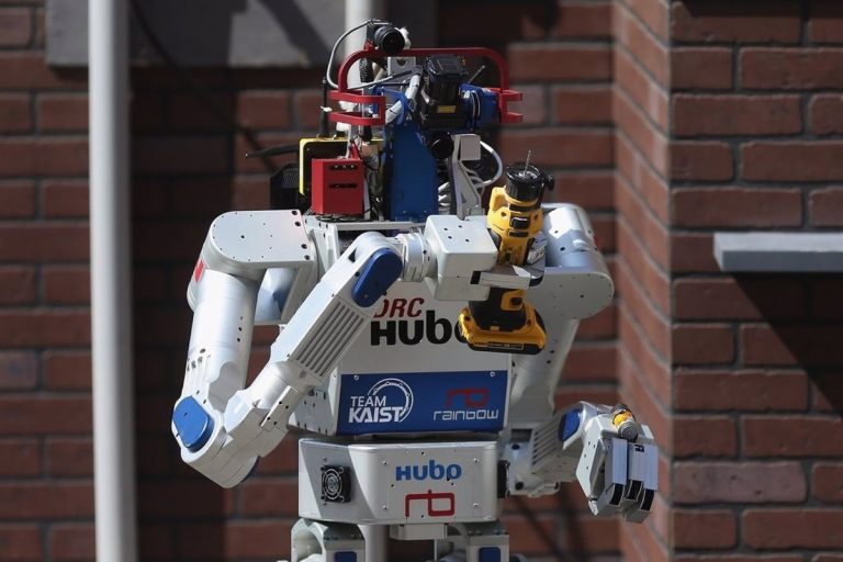 Diseñan un robot que permite el control a miles de kilómetros aplicable a desastres naturales