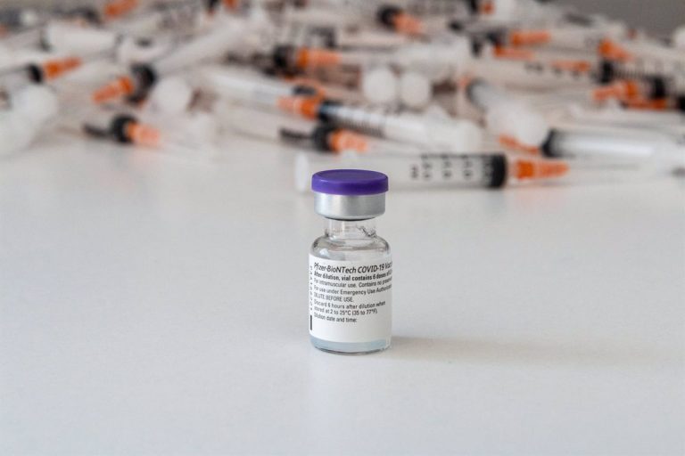 España cederá 500.000 vacunas de Pfizer a Costa Rica próximamente
