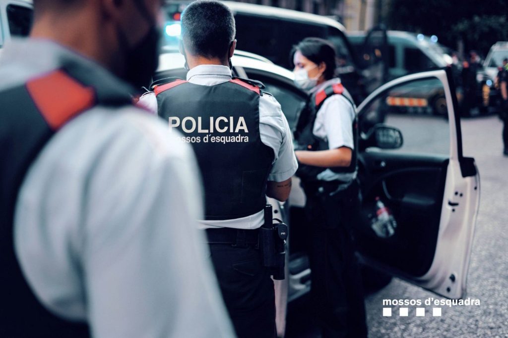 Investigan A Dos Mossos Y Dos Policias Por Seguir A Un Traficante Sin Saberlo La Jueza