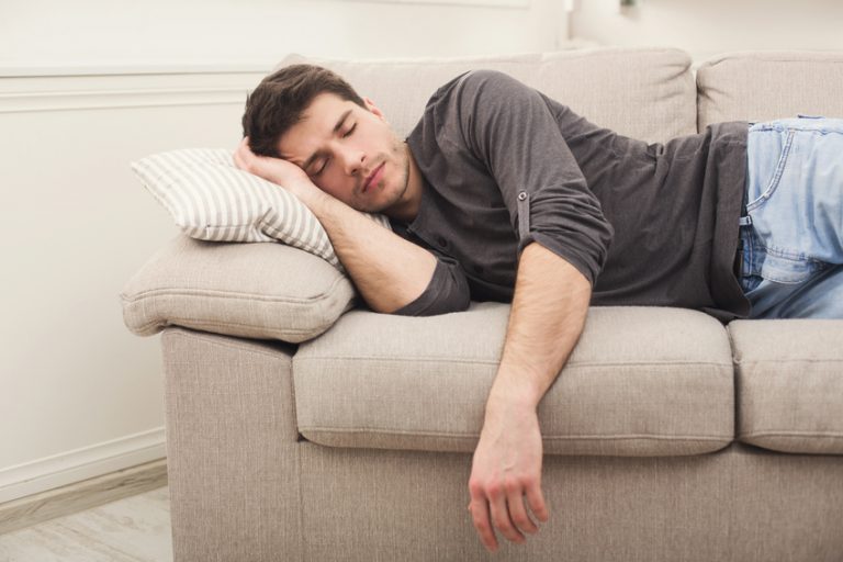 Las 3 consecuencias negativas de dormir la siesta