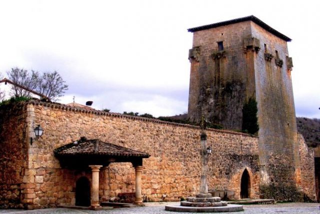 El pueblo medieval de Segovia a una hora de Madrid que debes visitar