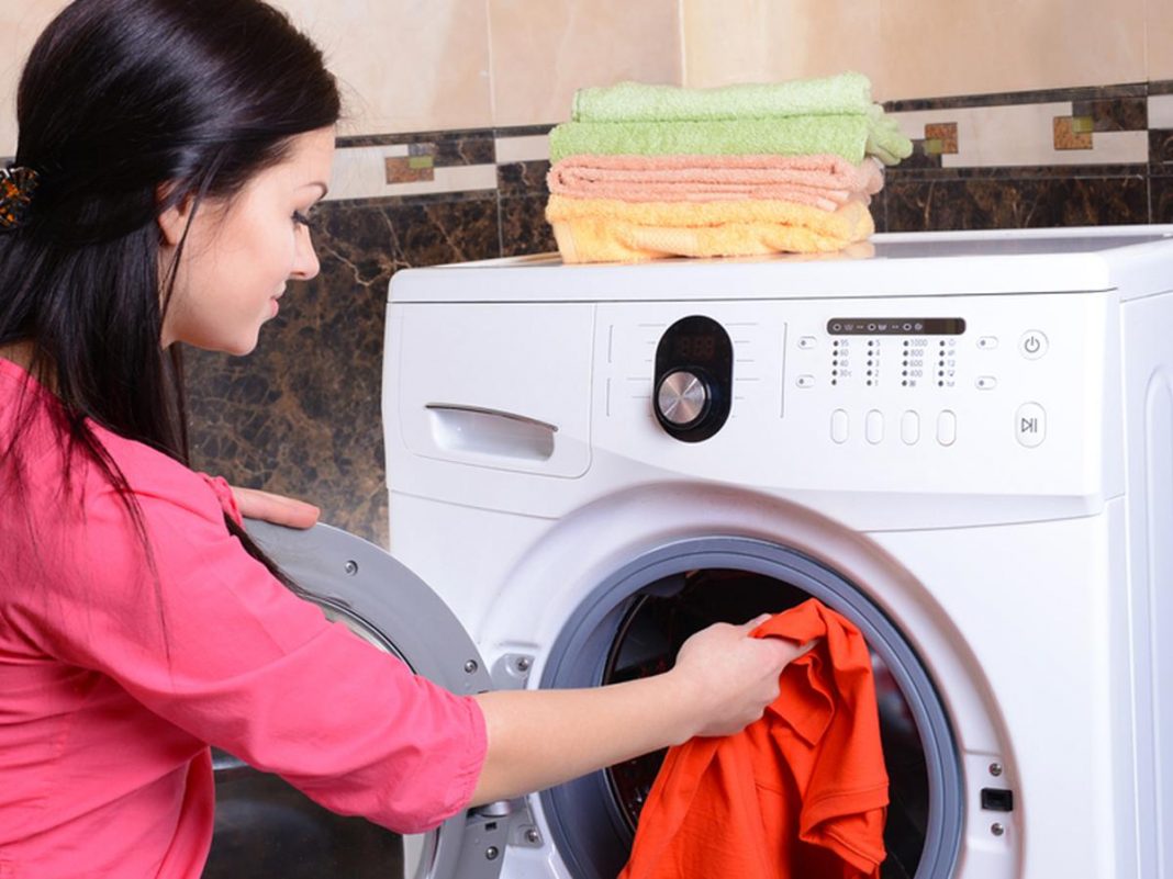 ¿Usas demasiado detergente en la lavadora? La clave que te ayuda a ahorrar