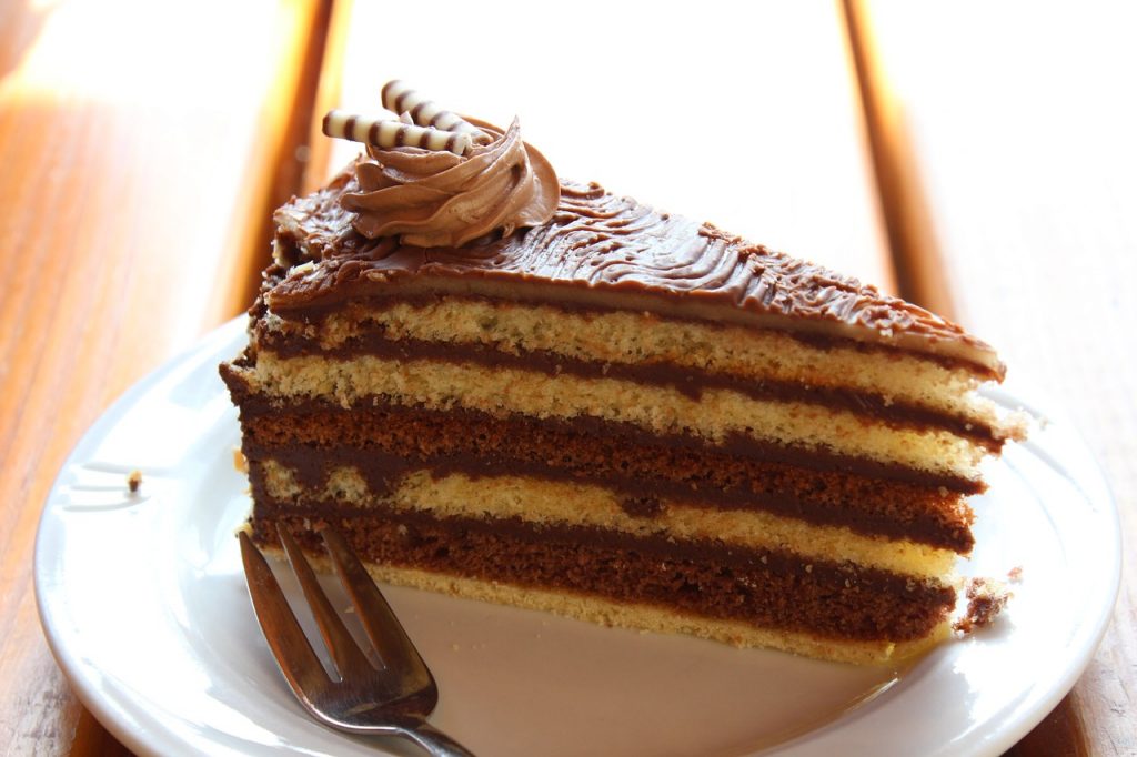 Tarta De Galletas Con Chocolate: El Postre Más Sencillo Que Pueden Hacer Los Niños