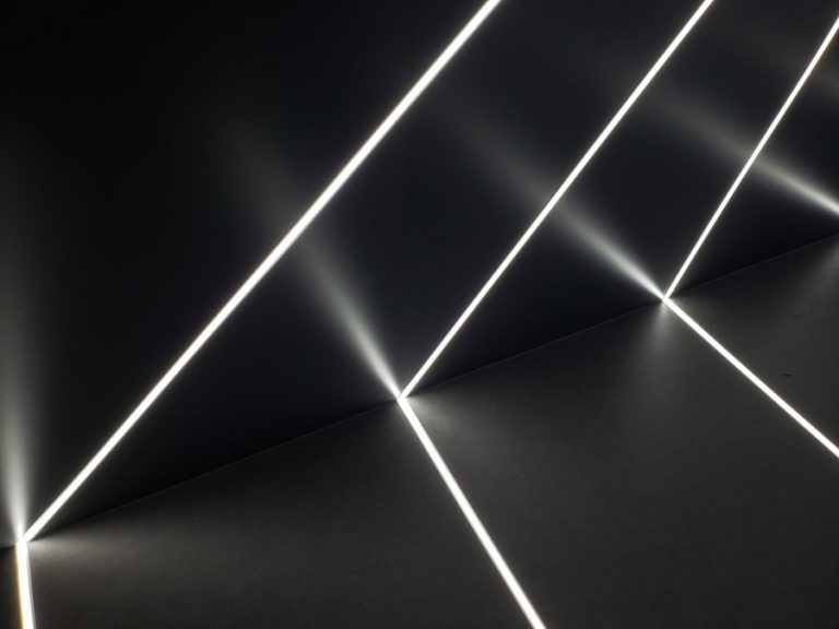 Iluminación LED: sus beneficios y dónde adquirirla