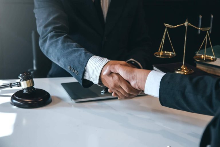Feced Abogados se establece como un equipo de especialistas en el reclamo de tarjetas revolving