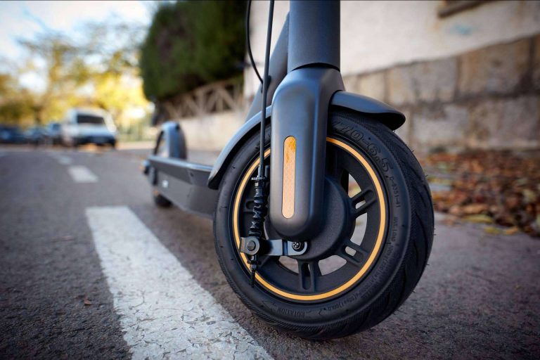 LYNX, la compañía de alquiler de patinetes eléctricos en Barcelona que destaca por las buenas opiniones de los clientes
