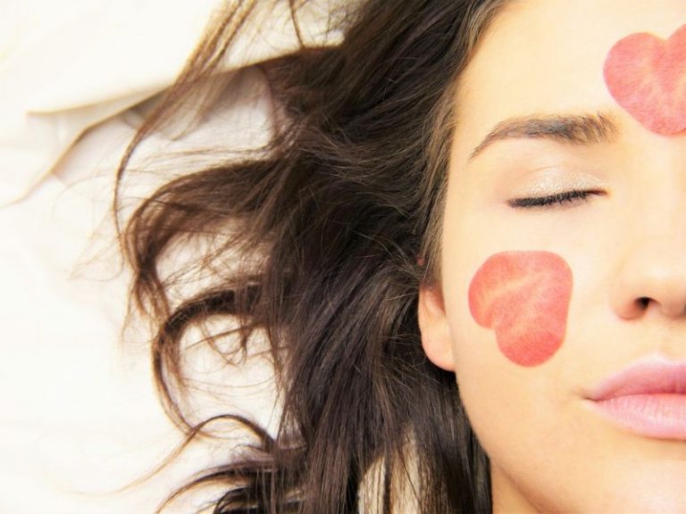¿Deseas lucir fantástica para esta Navidad? Descubre cómo conseguir el rostro perfecto