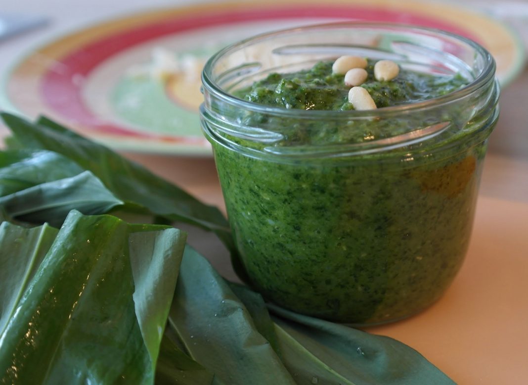 Espaguetis al pesto: así se preparan sustituyendo el arroz