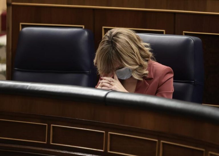 Alegría acusa a oposición de utilizar el catalán como «arma arrojadiza»