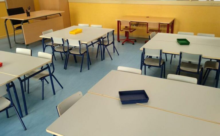 Cantabria cierra otras doce aulas y ya son 61 las confinadas