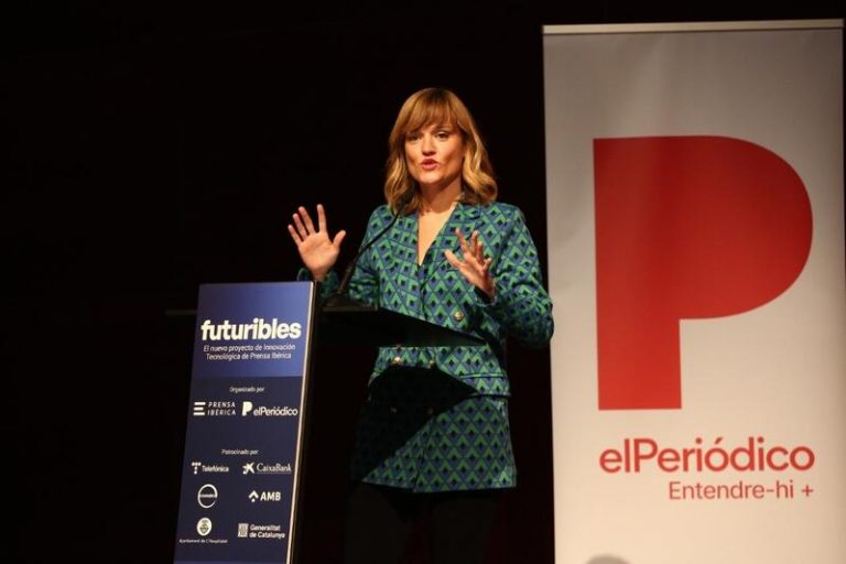 Pilar Alegría remarca el papel de la escuela en el reto de la digitalización