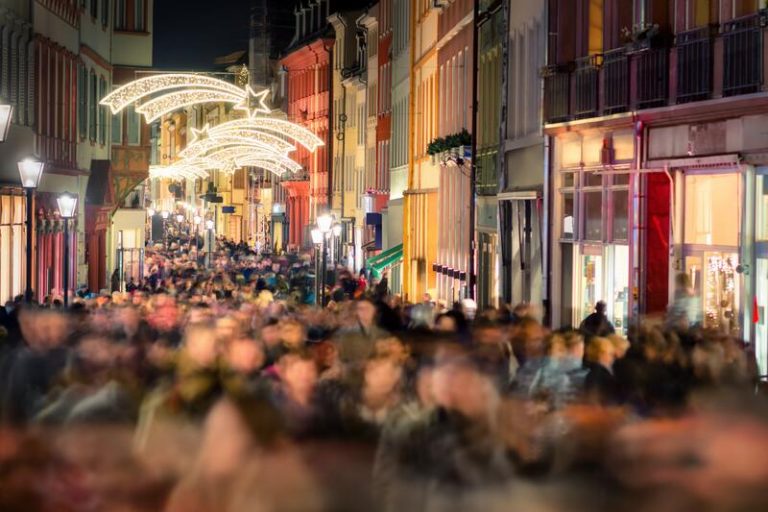 Los españoles gastarán un 50% más en Navidad que en las de 2020