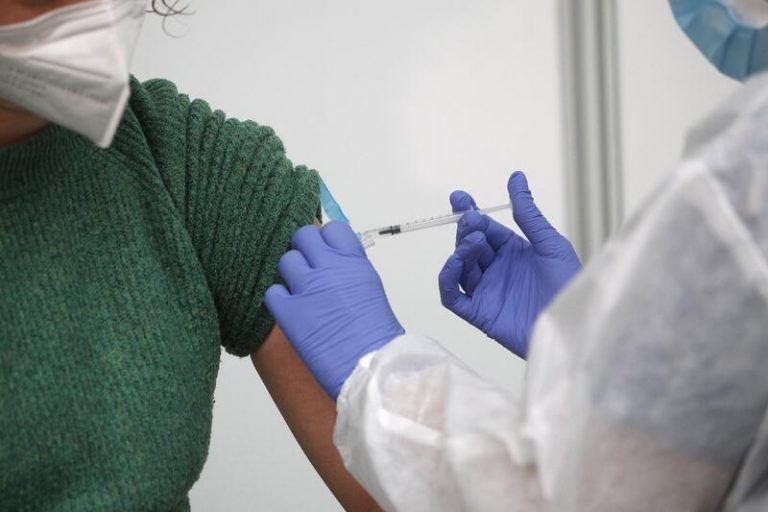 Baleares notifica 343 nuevos contagios y suma un nuevo fallecido