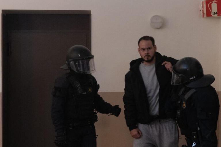 Absuelto el rapero Hasél de los delitos de odio e injurias atribuidos por el Betis