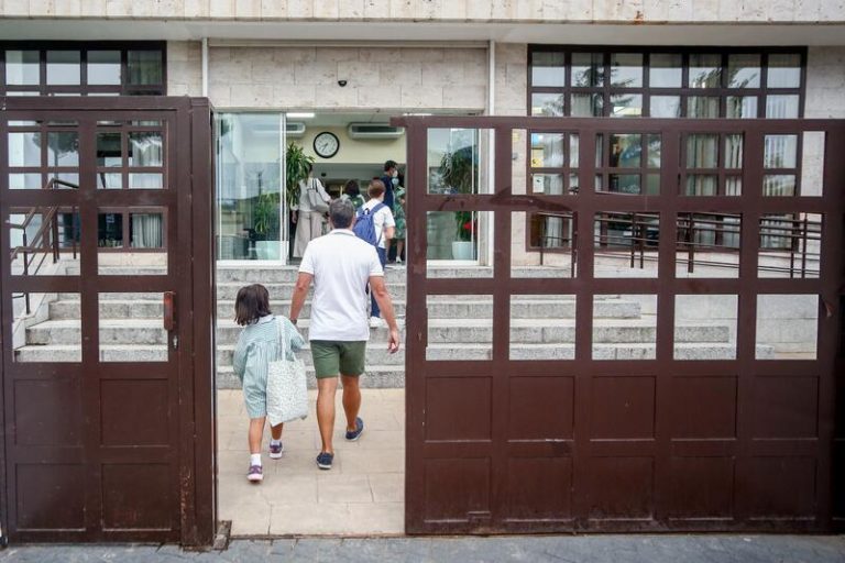 Baleares notifica 256 casos en sus centros educativos