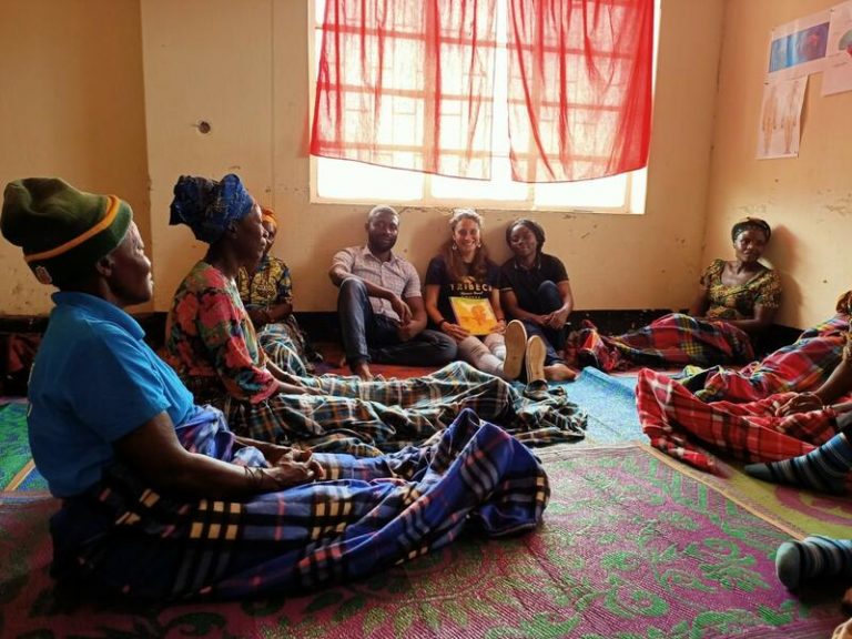 Una española lidera un proyecto para sanar los traumas de la guerra y de la violencia sexual