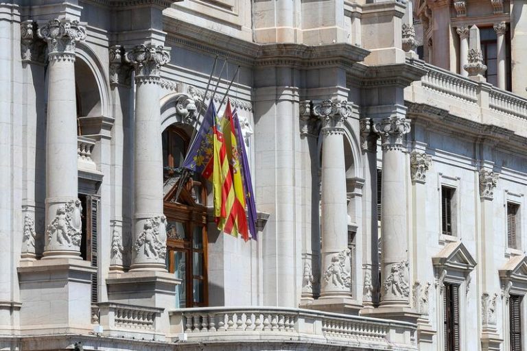 Valencia decreta duelo oficial por el crimen de una mujer a manos de su pareja