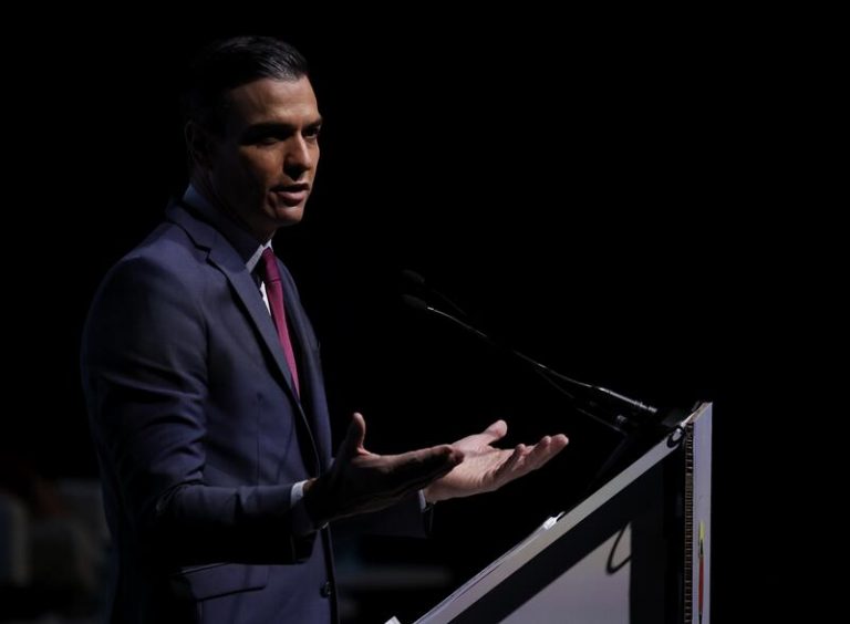 Pedro Sánchez llama a «cuidar» la Constitución cumpliéndola en su integridad