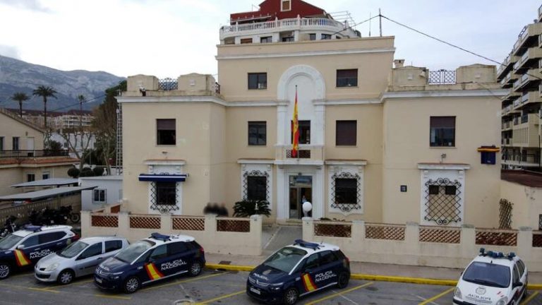 Detenidas en Murcia y Valencia 5 personas por extorsionar a usuarios de webs de citas