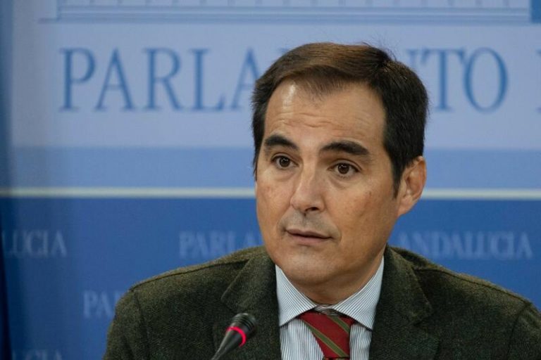 PP-A critica la decisión de Vox de recurrir el pasaporte Covid
