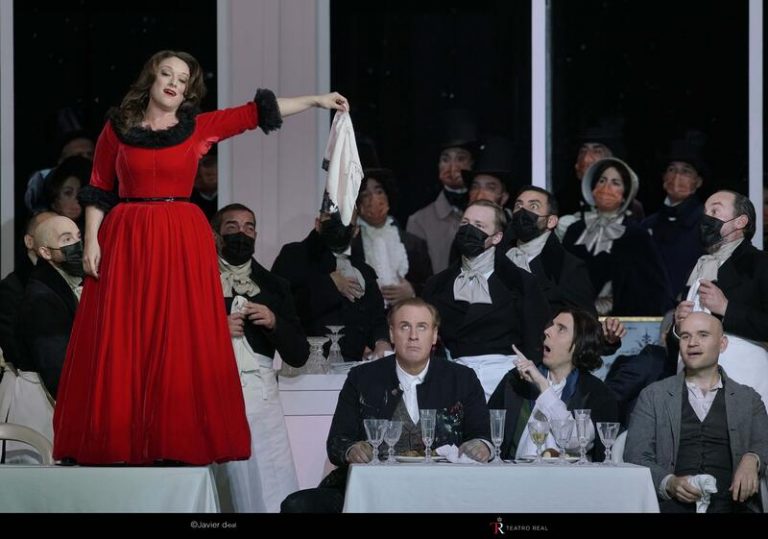 ‘La bohème’, de Puccini, regresa al Teatro Real por Navidad con 100% de aforo y mascarillas