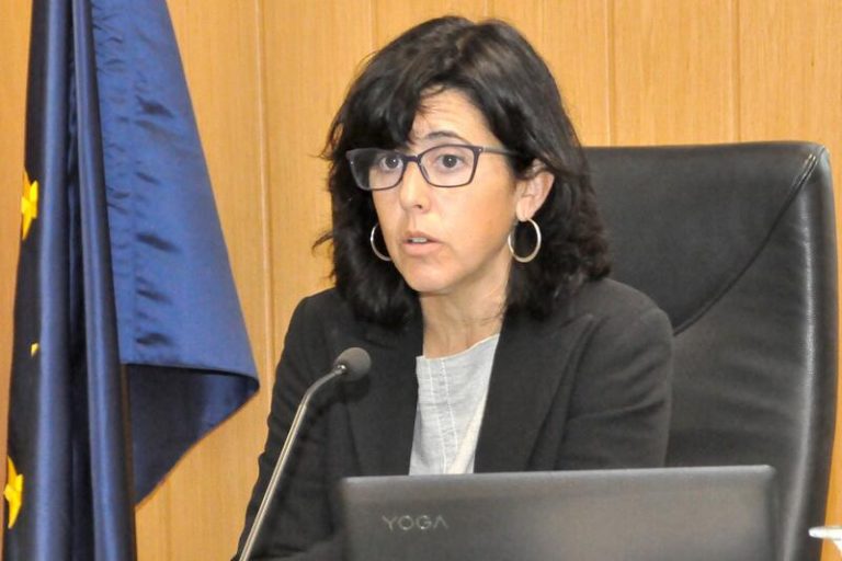Experta lamenta que «haya hecho falta una pandemia» para ver «la importancia de la investigación universitaria»