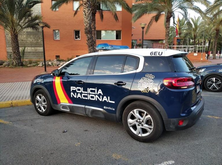 Policía detiene a 32 personas en un operativo de Interpol contra el tráfico de migrantes