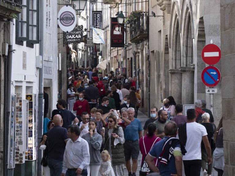 Los contagios diarios vuelven a superar los 1.000 en Galicia