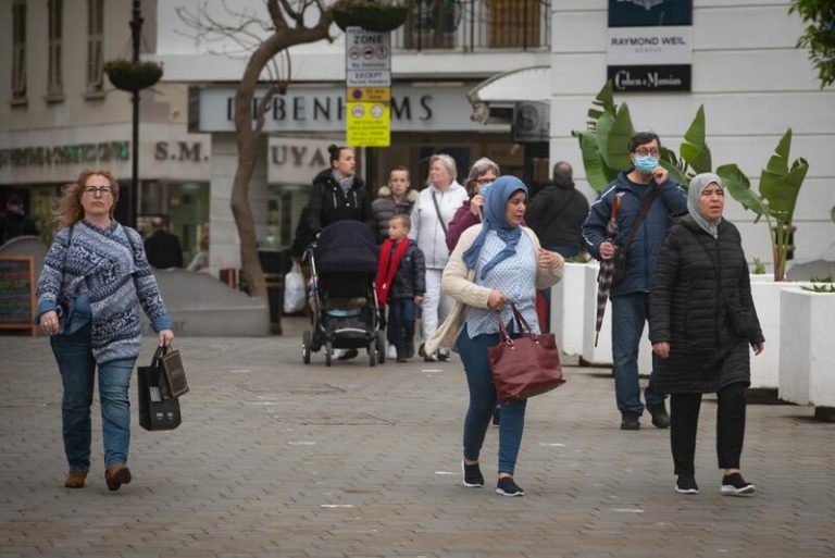 Gibraltar notifica tres casos de la variante ómicron entre sus 16 nuevos positivos