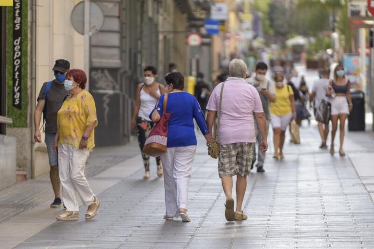Canarias suma 556 nuevos contagios y tres fallecidos en las últimas 24 horas