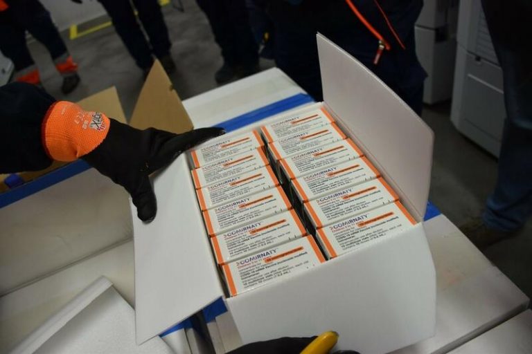 Llega a España la primera remesa de vacunas contra la COVID-19 para niños de entre 5 y 11 años