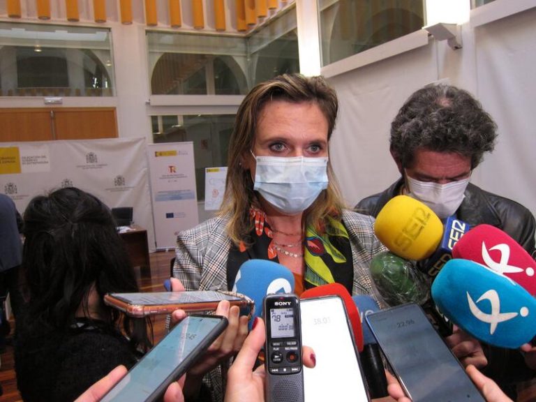 Los buzos de los GEOS reanudan la búsqueda de Pablo Sierra en el río Guadiana a su paso por Badajoz