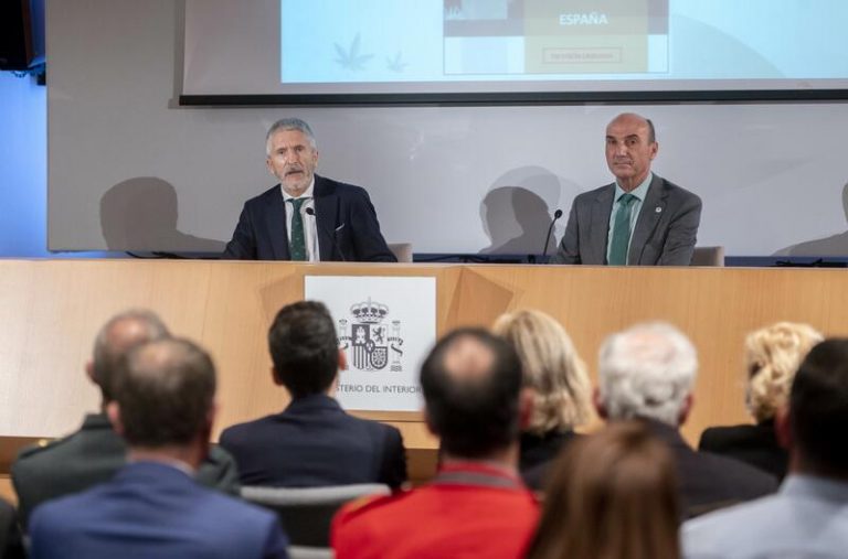 Interior lanza un plan al cuadruplicarse la incautación de marihuana