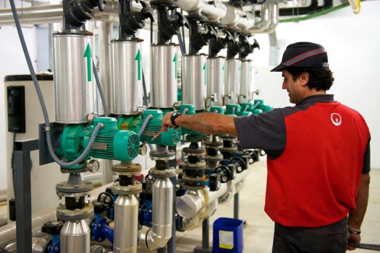 Bruselas autoriza con condiciones la fusión de Suez y Veolia