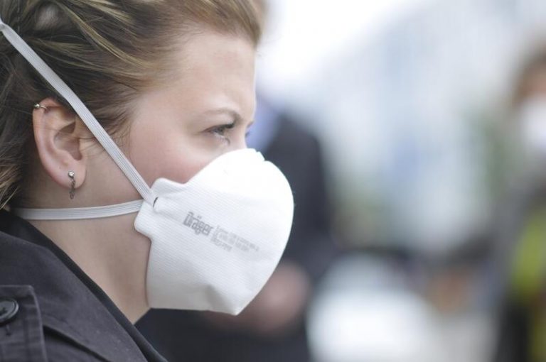 Andalucía pide al Gobierno que vuelva a ser obligatoria la mascarilla en exteriores