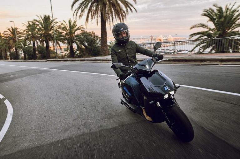 El fabricante de motos eléctricas RAY Electric Motors se une a Anesdor
