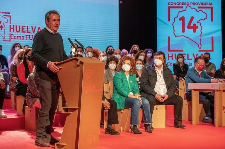 Espadas aboga por el municipalismo y por una «segunda descentralización»