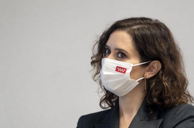 Ayuso resta importancia a ser candidata del PP en Madrid en 2023