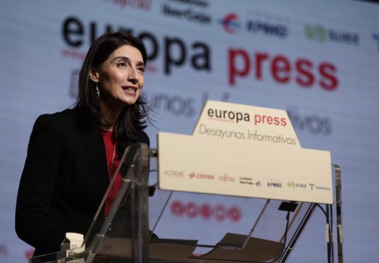 Llop carga contra la oposición y asegura que hay que elegir entre «derechas o derechos»