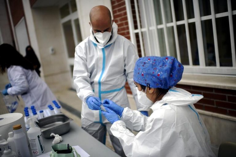 Diseñan un aptasensor para detectar el virus SARS-Cov-2 en la saliva