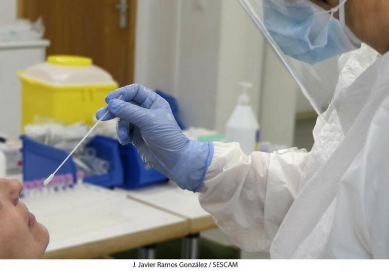 Castilla-La Mancha contabiliza 2.883 nuevos casos y dos fallecidos