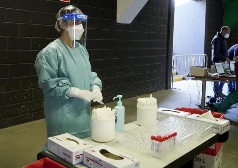 Cantabria registra 377 casos nuevos de Covid y 26 pacientes UCI mientras la incidencia sigue al alza
