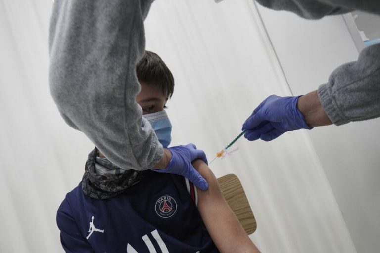 España suma 49.823 casos y 94 muertes por COVID-19