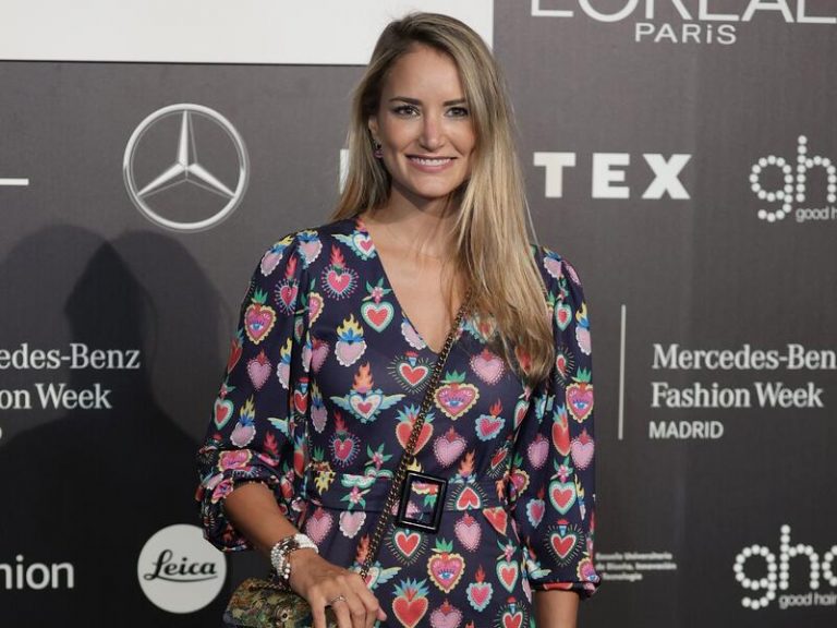 Alba Carrillo se pronuncia tras ser pillada con Canales Rivera