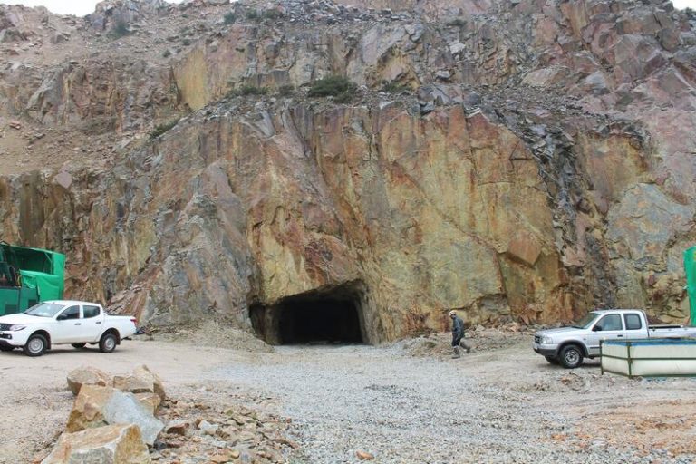 Archivada la investigación contra ex cargos de la Xunta por supuesta prevaricación ambiental en la mina de Varilongo