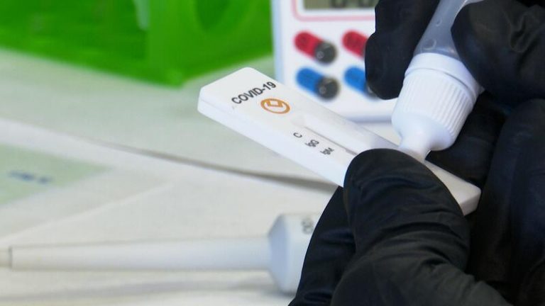 Castilla-La Mancha duplica los nuevos casos hasta los 2.049 y el número de fallecidos se sitúa en 2