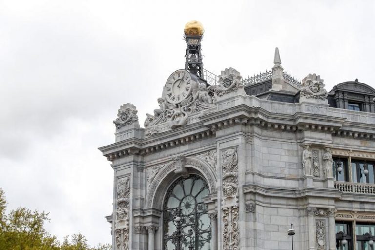 El superávit de la cuenta corriente se duplica en el tercer trimestre por la mejora del turismo