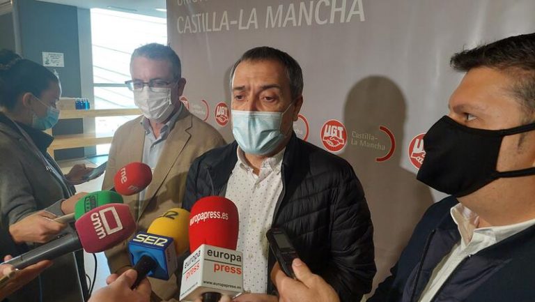 Hoya asegura que el acuerdo sobre la reforma laboral «es homologable ante Europa y ante el país»