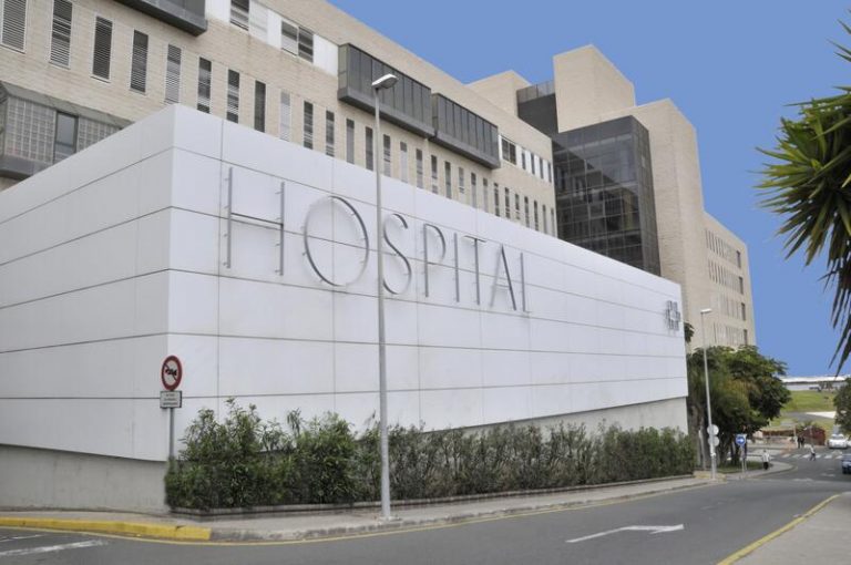 Canarias vuelve a batir su récord de contagios diarios con 2.957 nuevos casos y ocho muertes